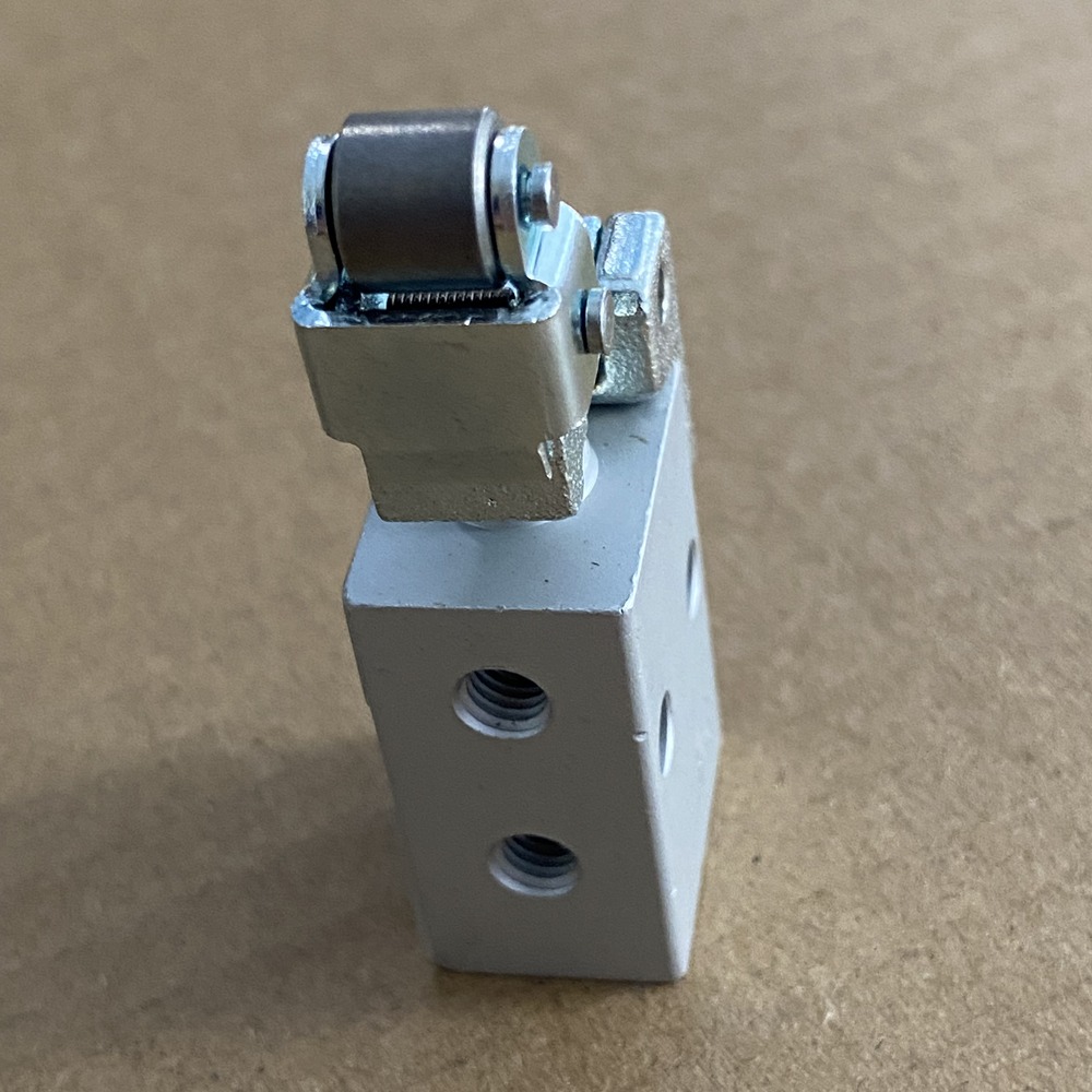 FESTO 费斯托 摆动手柄阀,带空闲复位 L-3-M5 3628 产品图片