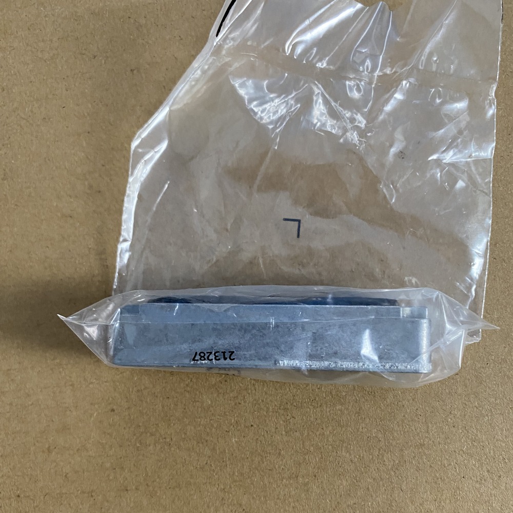 FESTO 费斯托 膜片式夹紧气缸 EV-15/63-4 13290 产品图片